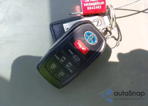 2021 Toyota Sienna Xle z USA, uszkodzony, nr VIN 5TDYRKEC3MS007938